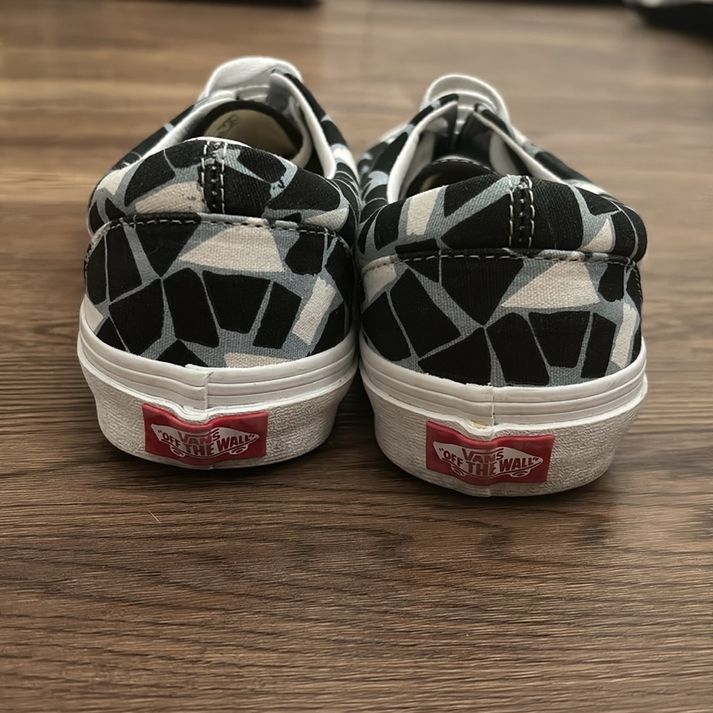 ⭐️Patterned vans⭐️ - Picture 3 of 4